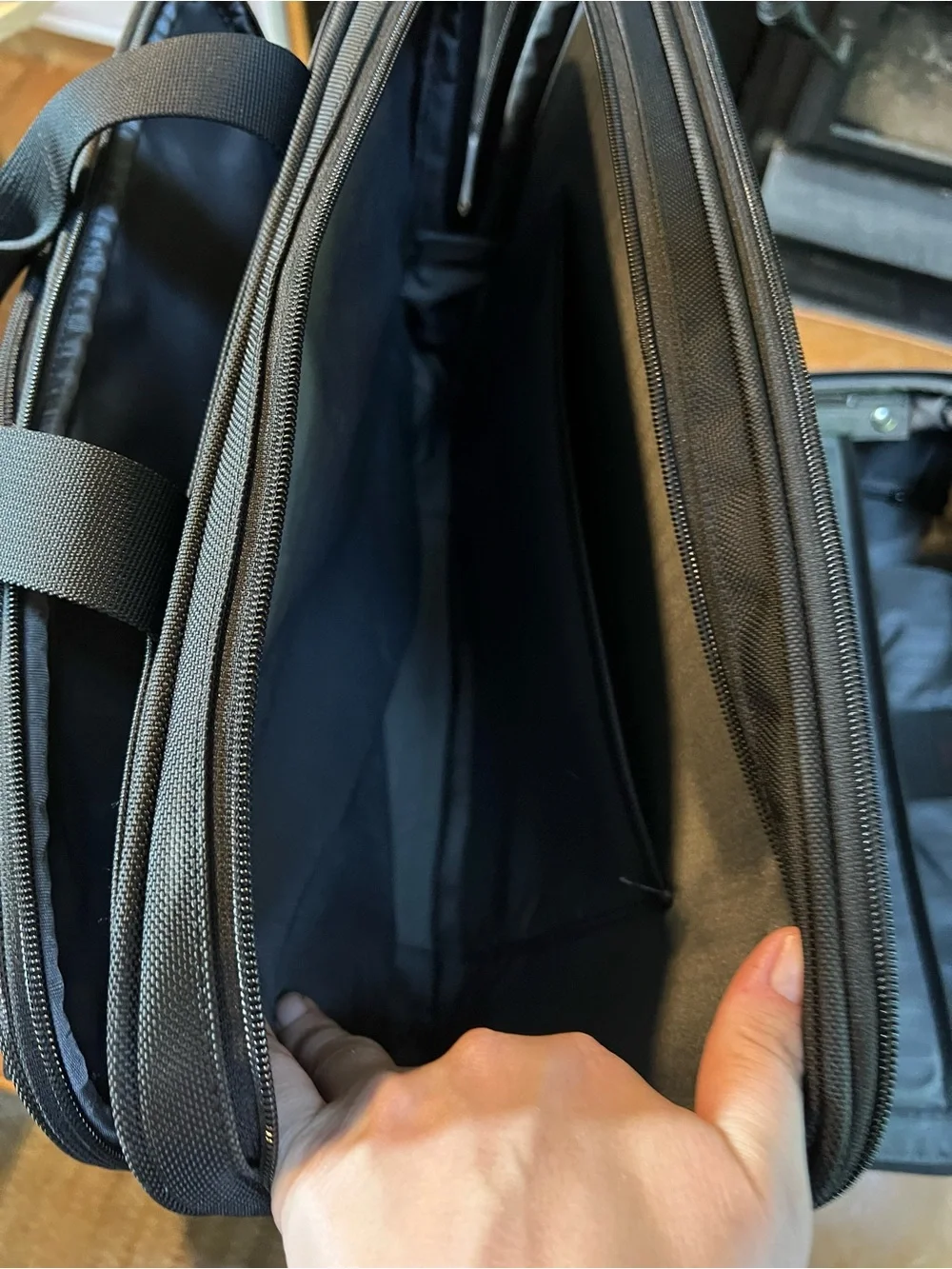 Tumi Black Travel Spinner Briefcase/Small Carry-on Suitcase with Front Pockets